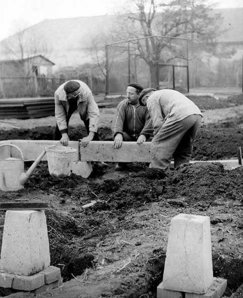 1965 - Budování prvních klecí, Sokolíček, Nahler a Pokorný
